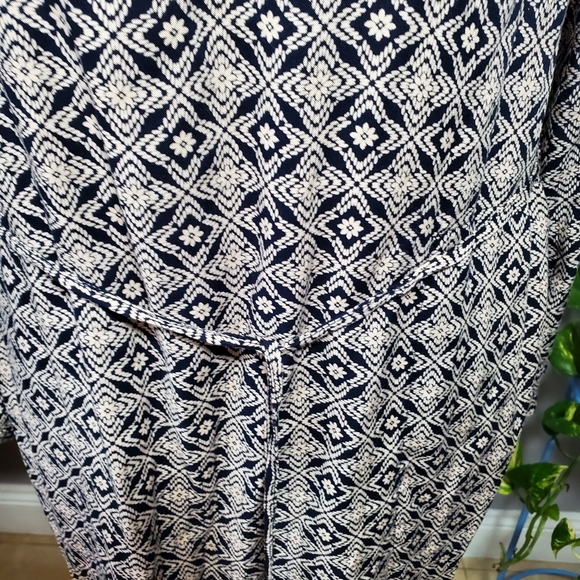 Suzy Shier long sleeve dress, small - Picture 5 of 11